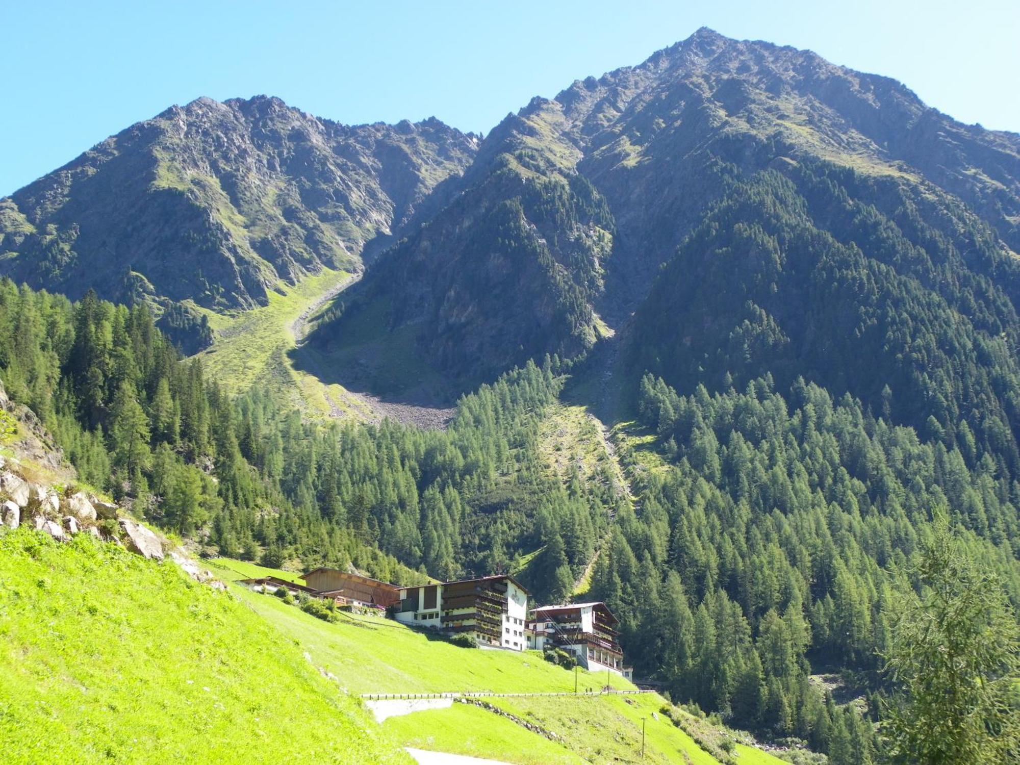 Gästehaus Berghof Schöpf Längenfeld Exterior foto